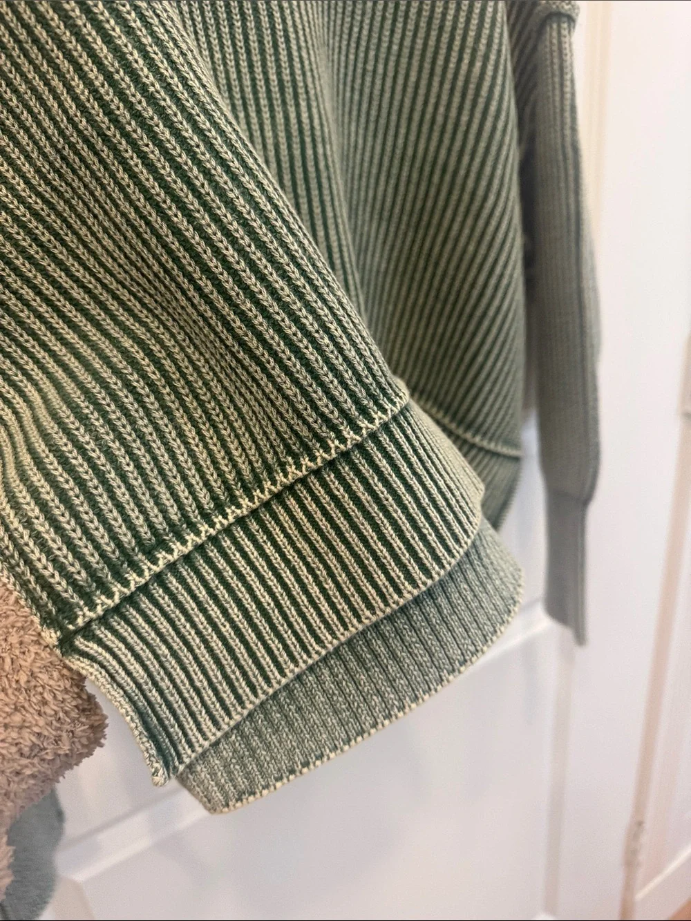 ZENANA Ribbed Green Crewneck Women's Sweater S/M